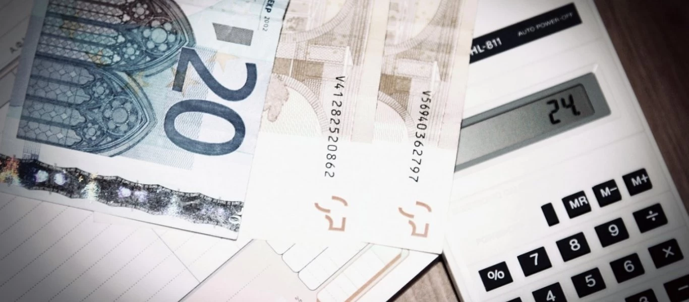Έκπτωση ΦΠΑ 25%: Δείτε γιατί δεν έγινε σε χιλιάδες επαγγελματίες και επιχειρήσεις